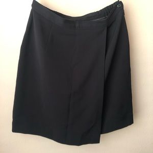 Straight black skirt with opening slit worthington